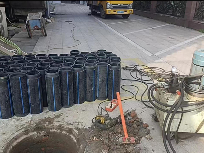 横沥镇PE置换管厂家 DN315置换管 非开挖管短管置换